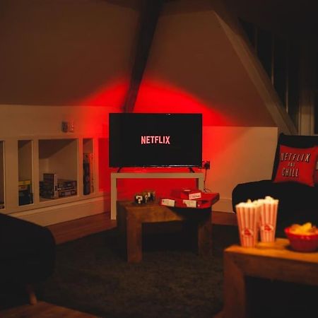 Games And Movies Lounge 7 Bed City Centre Apartment Newcastle-upon-Tyne Extérieur photo