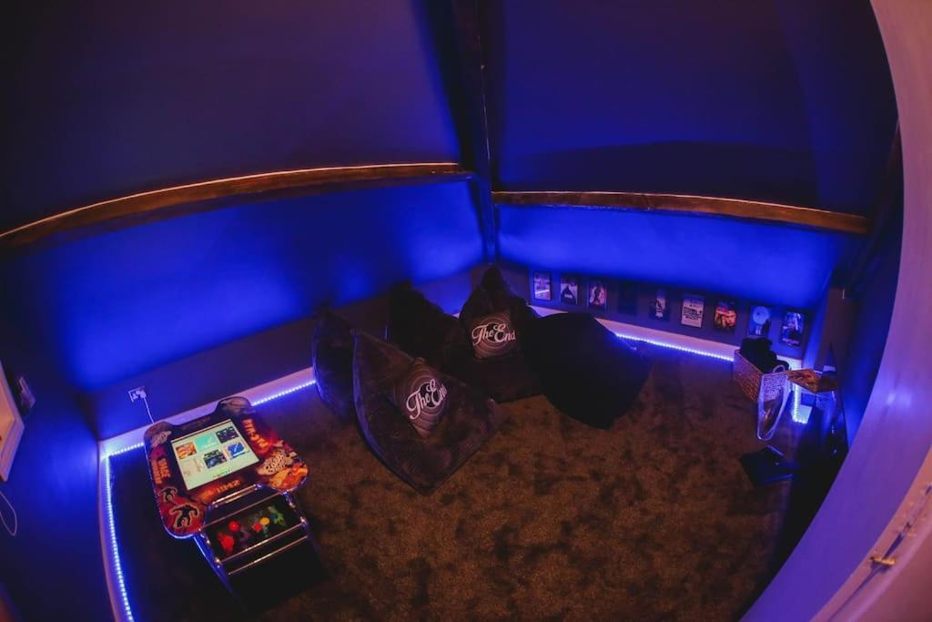 Games And Movies Lounge 7 Bed City Centre Apartment Newcastle-upon-Tyne Extérieur photo